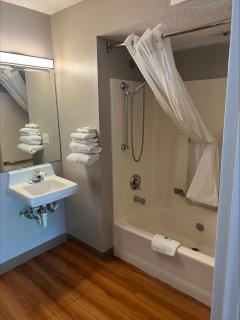 Motel 6-Warren, MI - Detroit East - Warren - 9