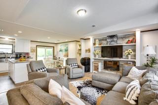 Kingston Home with On-Site Boat Parking 2 Mi to Lake - Shay - 7