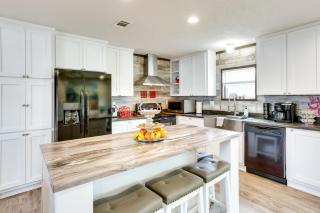 Kingston Home with On-Site Boat Parking 2 Mi to Lake - Shay - 4