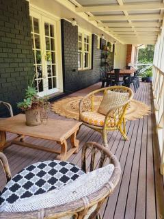 Noonan House, 5 bedrooms. Hop & skip to town - Woodend - 0