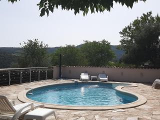 Sunny Roquebrun Getaway - 1