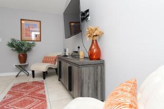 Luxurious Scottsdale Guesthouse by the Pool - Phoenix - 3