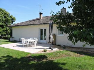 Maison Indépendante avec Grand Jardin, Cheminée, Wifi et Équipements de Loisirs à Agonac - FR-1-616-97 - Agonac - 1