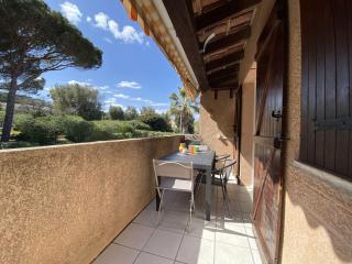 Appartement 2P avec Mezzanine, Balcon, Parking Privé - À 200m de la Plage de la Nartelle - FR-1-226-523 - Sainte-Maxime - 1