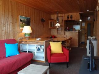 Appartement cosy 5 pers., centre Cernix, proche pistes, commerces, navette, parking, balcon & terrasse - FR-1-733-14 - Crest-Voland - 0