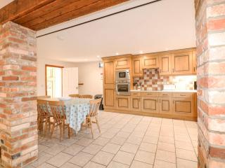 Hadleigh Farm Barn - Gayton - 2