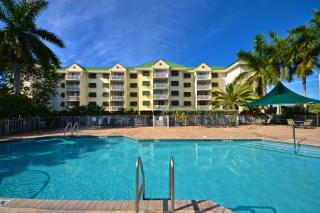 Sunrise Suites - Martinique Suite 108 - 9