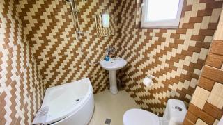 Lia's Guest House - 1