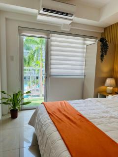 331D Near MOA and Airport Pool View Fast WiFi Balcony - Manila - 8