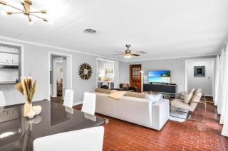 Intracoastal Paradise Walking Distance to Beach! - West Palm Beach - 3