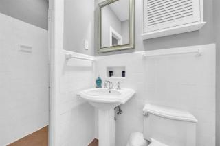 Intracoastal Paradise Walking Distance to Beach! - West Palm Beach - 1