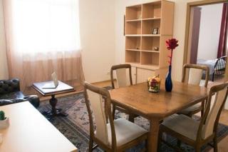 Town Hall 3 Bedroom Apartment - 5