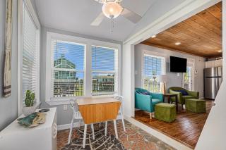 Captain Dan's Beach House - Galveston - 1
