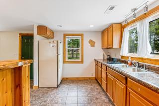 Moe's Vineyard - Cabin - 2