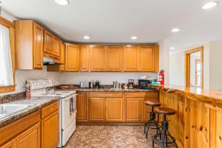 Moe's Vineyard - Cabin - 1