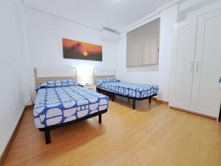 Céntrico apartamento en Valencia próximo parada de metro Ángel Guimerà - Valencia - 1