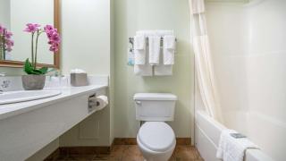 Service Plus Inns and Suites Calgary - Calgary - 1