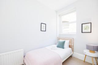 WelcomeStay Colliers Wood Two Bed Apartment - Home Away from Home - London - 5