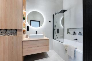 Spacious Apartment near Prague center - Prague - 6