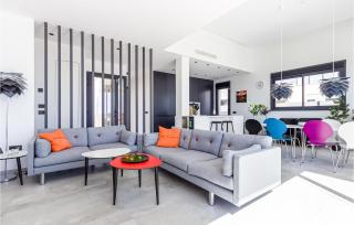 4 Bedroom Stunning Home In Rojales - Rojales - 8
