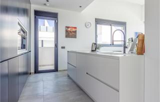 4 Bedroom Stunning Home In Rojales - Rojales - 4