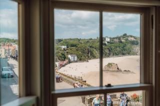 Luxury sea-view apartment in Tenby - Floral Corner - 4
