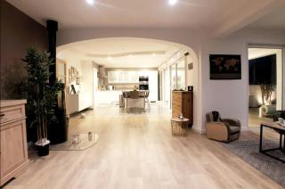 VILLA FLAVIE- Luxueuse - Piscine Sous le Soleil- Confort Jardin Barbecue -Borne Recharge Electrique 10min PLAGE- FAMILLE-PISCINE - 1