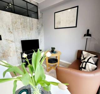 Apartament z tarasem, klimatyzacją i darmowym parkingiem przy Centrum - Opole - 8