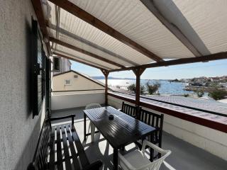 Apartments Nino - Brodarica - 0