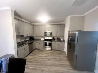 Brand NEW HOME mins to airport - Atlanta - 1