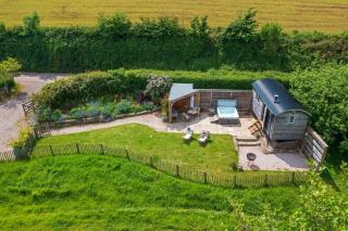 Cherry Blossom, Devon Hideaways - Kenton - 0