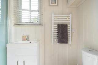 Apple Blossom, Devon Hideaways - Kenton - 1