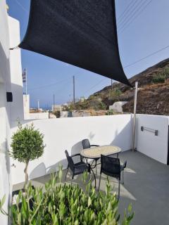 Luxury Canava - Emporio Santorini - 7