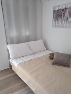 Enastron Cozy & Quiet Apartment - Heraklio - 4