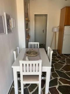 red2 guest house - Flampouria - 8