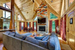 Broken Bow Cabin with Hot Tub and Outdoor Fireplace! - Broken Bow - 7