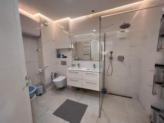 White Homes 37 • Central Point - Podgorica - 3