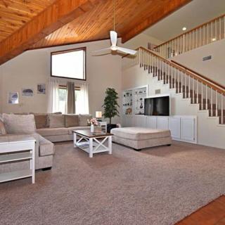 Mansion on 5ac with pool and indoor court, 5bdr, sleeps 14 - 3