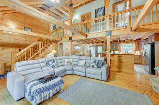 Scenic Blue Ridge Cabin Rental with Resort Amenities - Sapphire - 0
