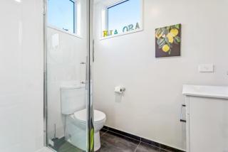 3 Bedroom Stunner in Hobsonville - WiFi - Netflix - Auckland - 7