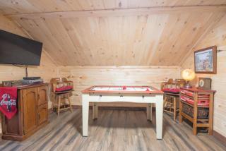 Charleys Cabin - 4