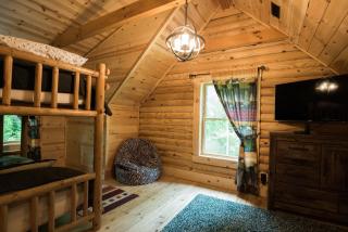 Brown County Log Cabin - 2