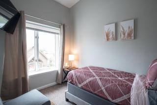 Girlfriend Getaway Suite - 8