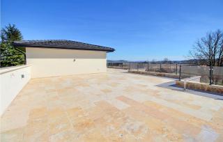 Amazing Home In Pont Saint Esprit - 1