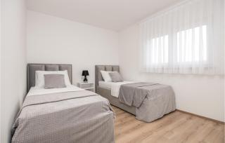 Cozy Home In Grubine With Wifi - 7