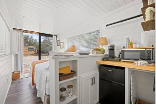 New The Saguaro-Tiny Shipping Container Home - Fredericksburg - 8