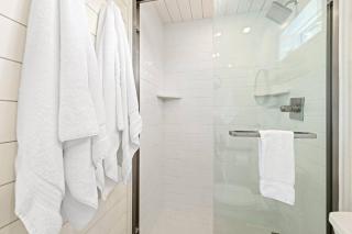 New The Wildflower Cozy Container Home - Fredericksburg - 3