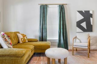 Bright + New - Fire Pit - Hammock - 3 bd - Raleigh - 9