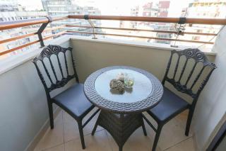 Staycation, City Center Apartment with balcony - Tirana - 7