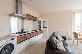 CASTLEBANK HOUSE FLATS, DINGWALL - Dingwall - 9